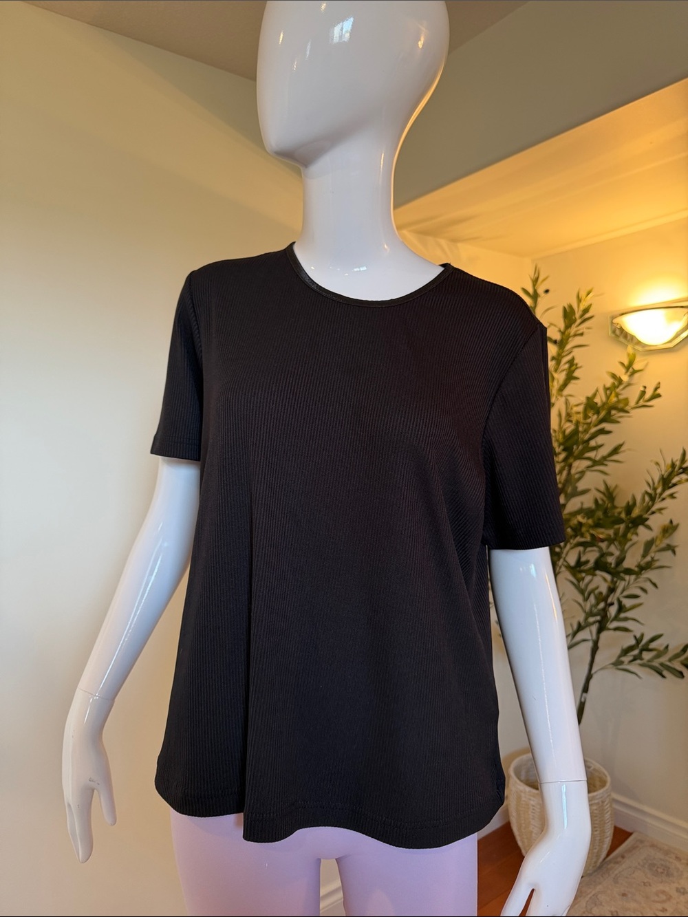 ALIA Black Ribbed Short Sleeve Crew Neck Top L